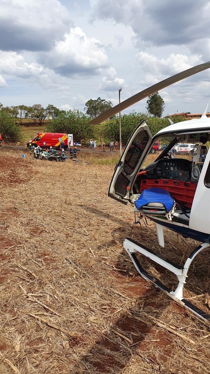 Helicóptero do Samu de Maringá está no local – Foto: Operação Aéreas Samu