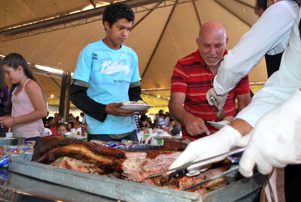 Tradicional festa do prato típico “Boi na Brasa”