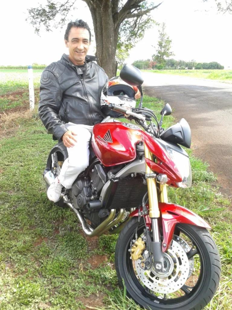 Juarez de Almeida sofreu um acidente de moto em Colorado em 18 de dezembro e perdeu os movimentos e a sensibilidade do pescoço para baixo. | Foto: arquivo pessoal