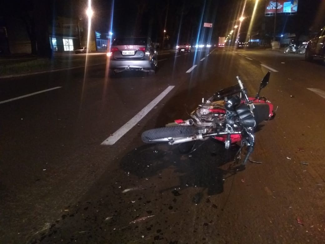 Acidente foi por volta das 23h, na Avenida Colombo - Vila Morangueira