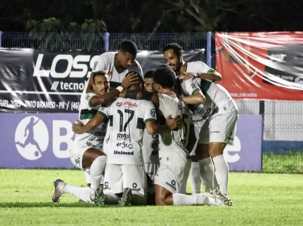 Mirandinha marcou um golaço para empatar a partida, ainda no primeiro tempo | Foto: Rodrigo Araújo/MFC