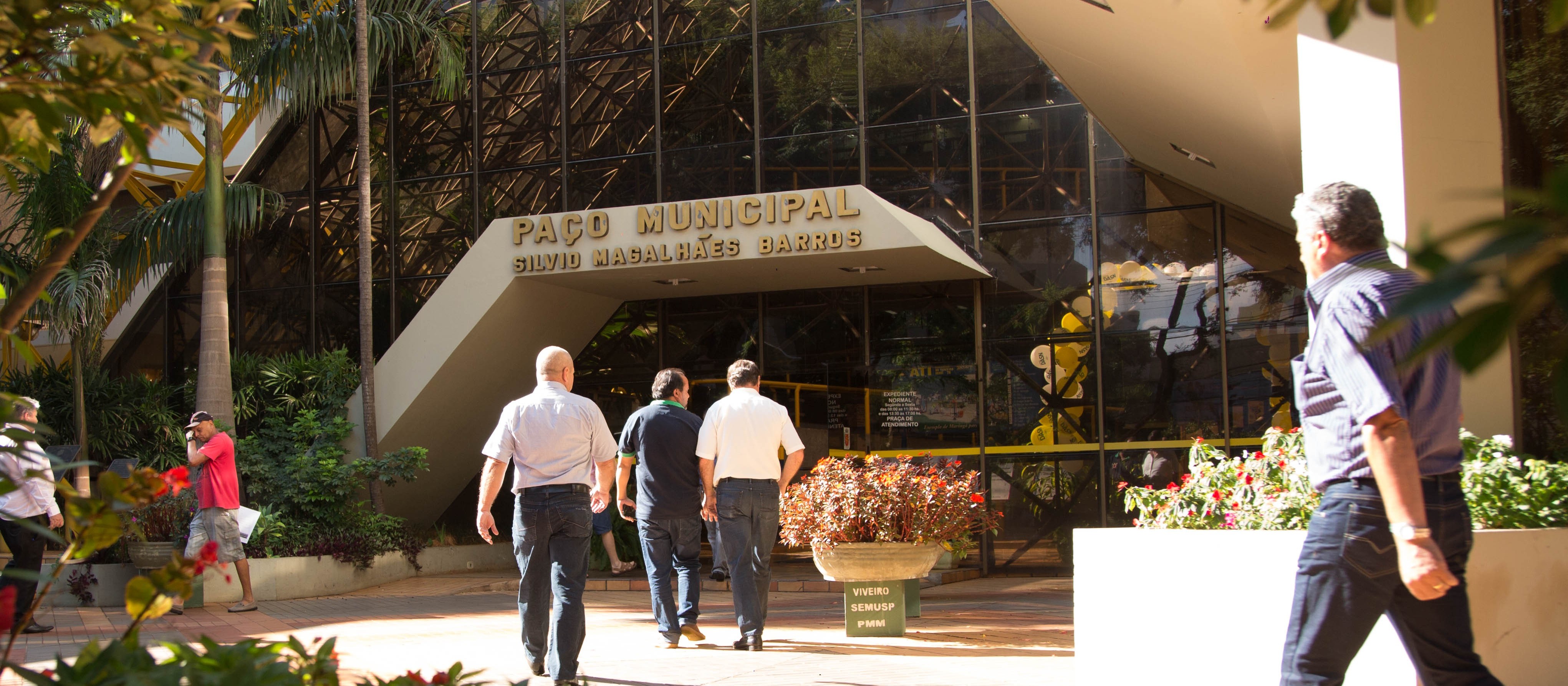 Saiba quais serviços públicos funcionam no feriado