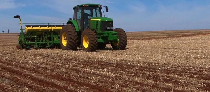 Umidade do solo e temperaturas amenas favorecem plantio no Paraná