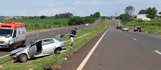 Passageira fica ferida em acidente na BR-376 em Nova Esperança