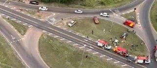 Nove pessoas ficam feridas em acidente entre dois carros em Cianorte