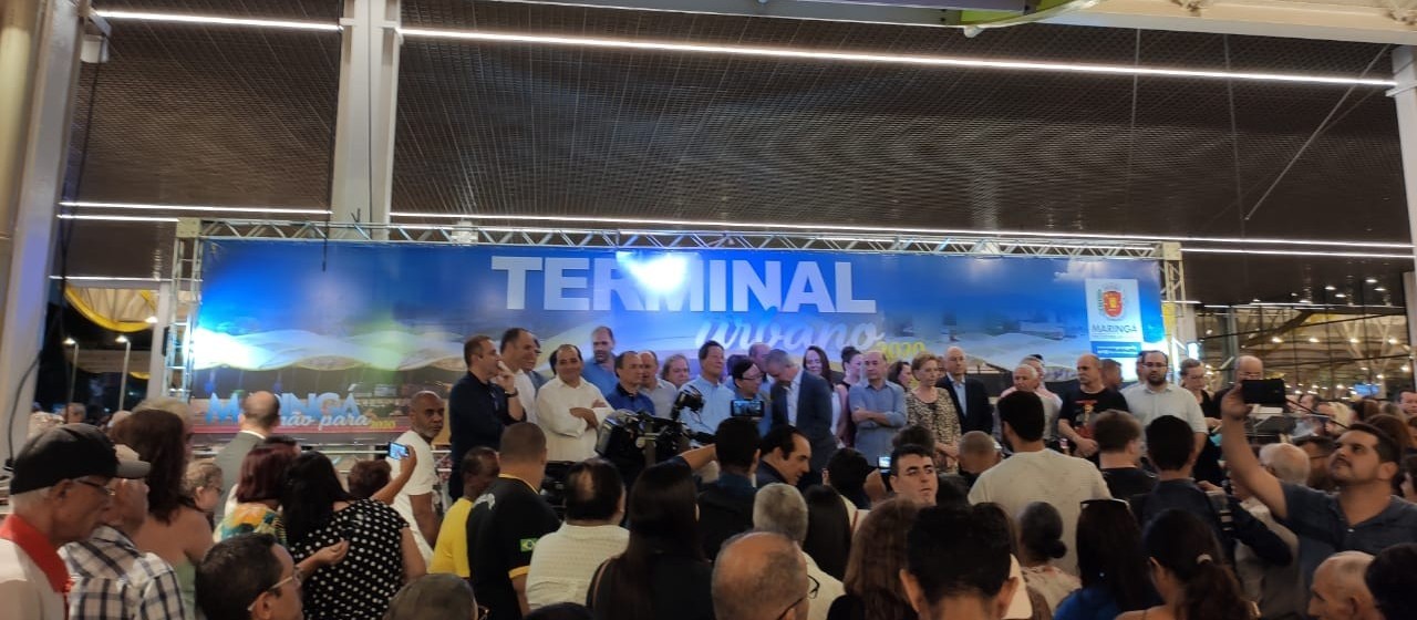 Com ato político, novo terminal de Maringá é inaugurado