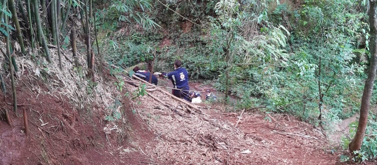 Adolescente se afoga em lago de acesso proibido no Bosque II, em Maringá