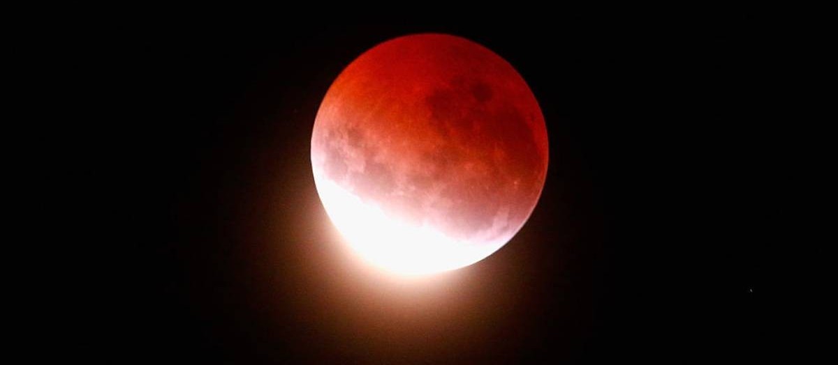 Entusiastas se preparam para ver eclipse em Maringá e região