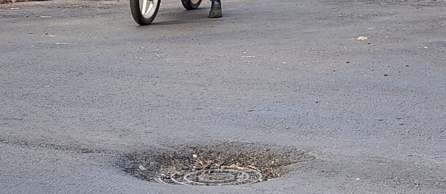 Ouvinte reclama de buraco na Avenida Franklin Delano Roosevelt