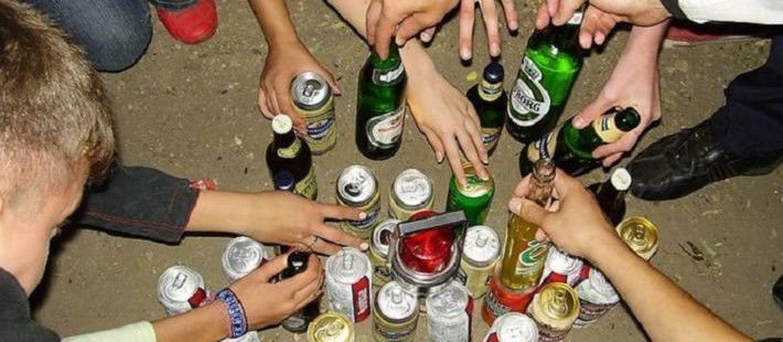 Pais denunciam festas onde menores consomem bebida alcoólica