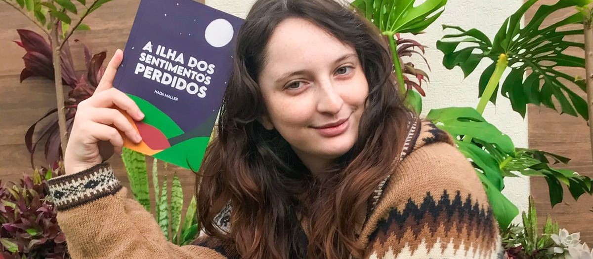 Escritora de Maringá é finalista do 64º Prêmio Jabuti de Literatura