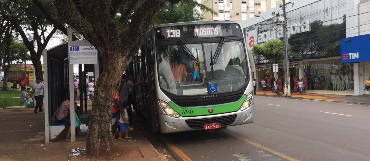 Vereador quer solução para linhas lotadas e diz que passagem em Maringá é cara