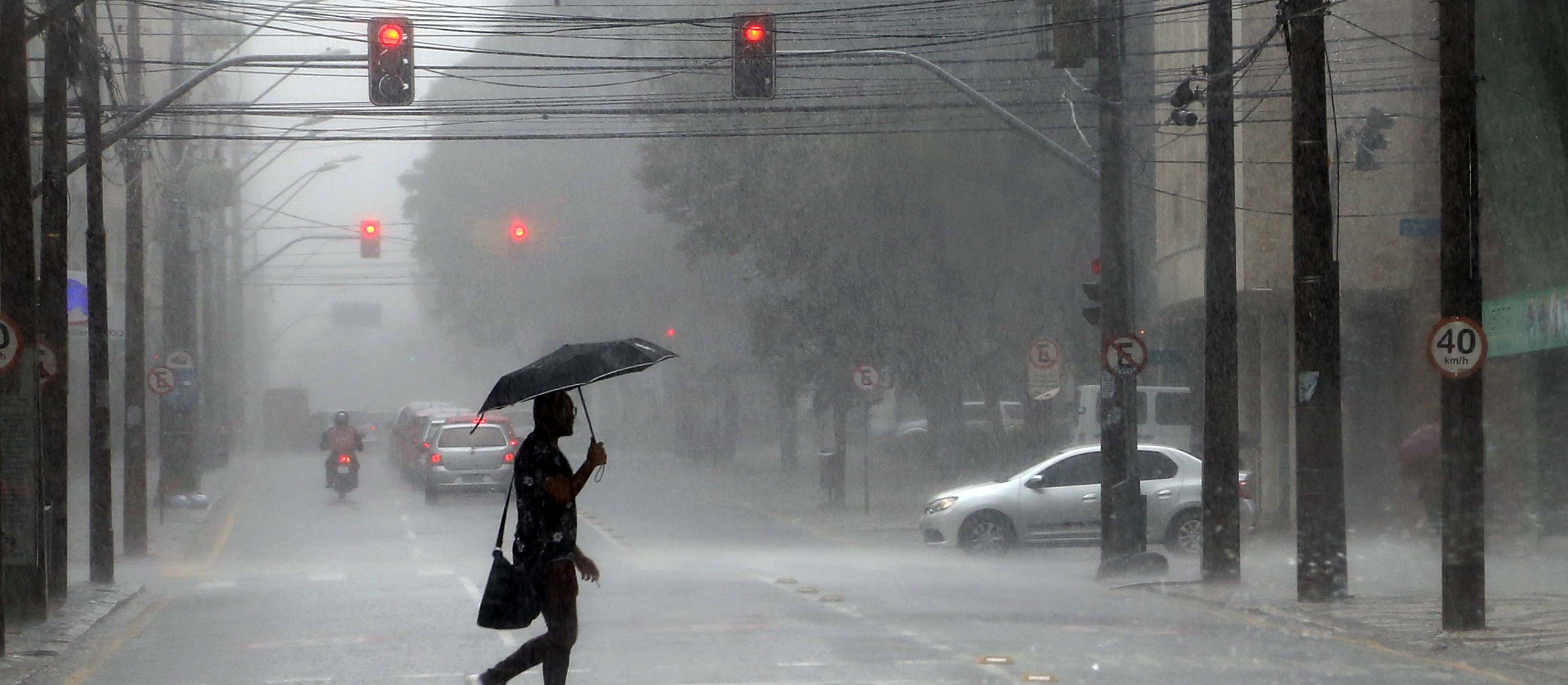 Chuva deixa estragos em diversas regiões do Paraná