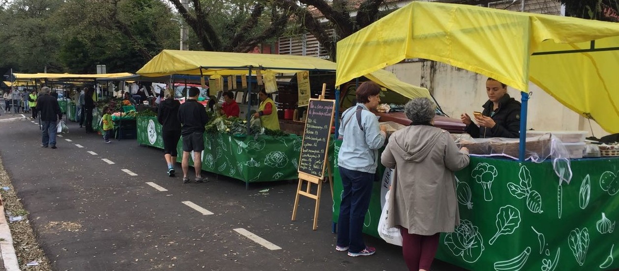 Domingo: dia de feira de produtos orgânicos em Maringá