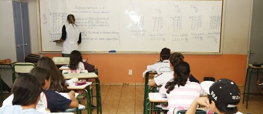 Sem data de retorno, educação deve ter aulas aos sábados em Maringá