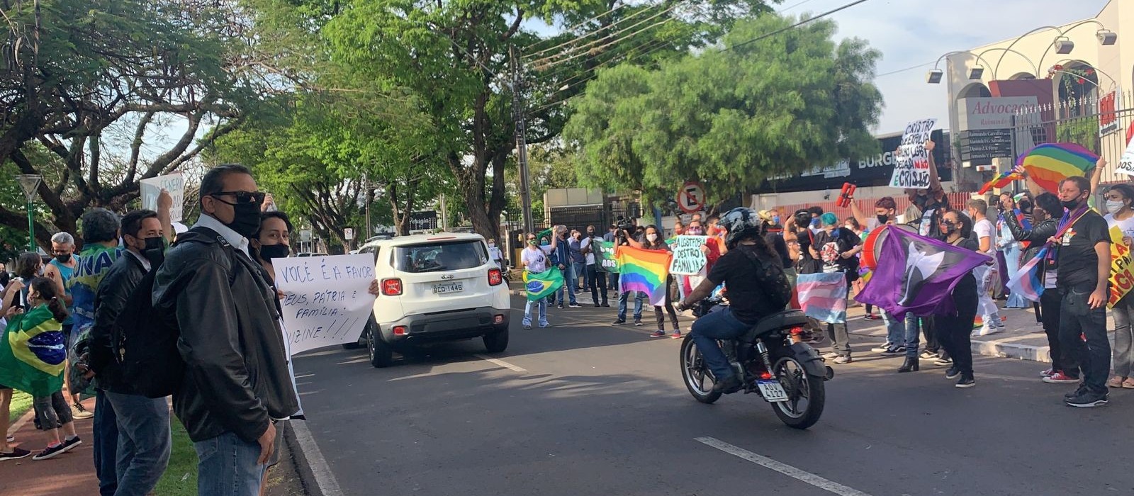 Sob pressão popular, vereadores decidem sobre Conselho LGBT