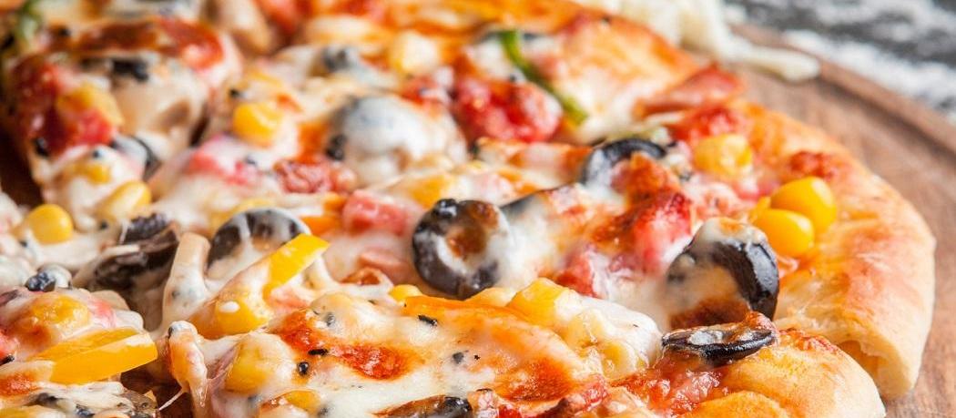 Homem é condenado por pagar pizza com notas falsas em Nova Esperança