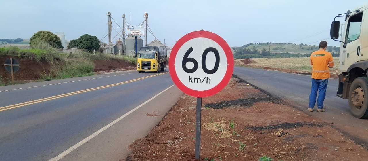 Fiscalização com radar na PR-317 registra mais de 300 infrações por excesso de velocidade