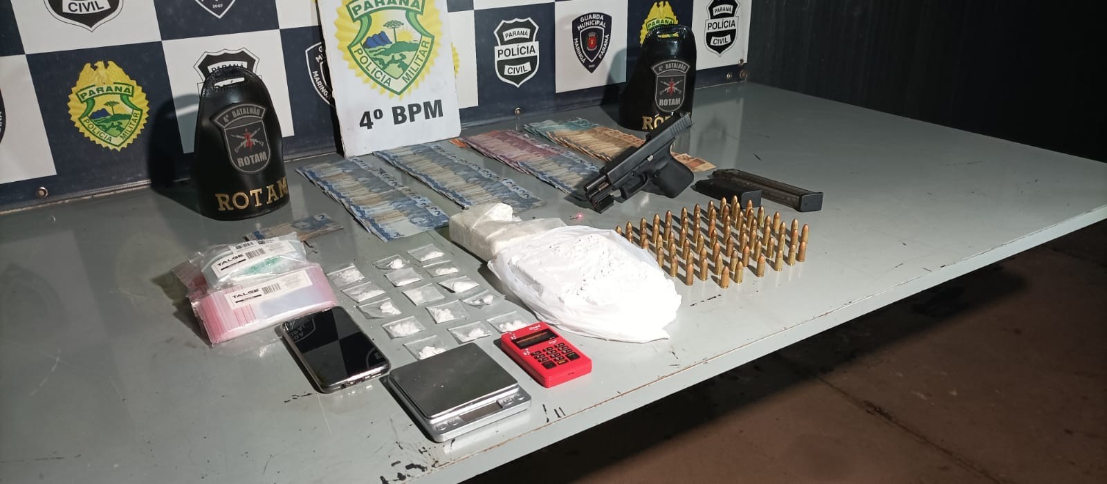 Polícia prende dono de tabacaria em Maringá e apreende cocaína, arma e munições