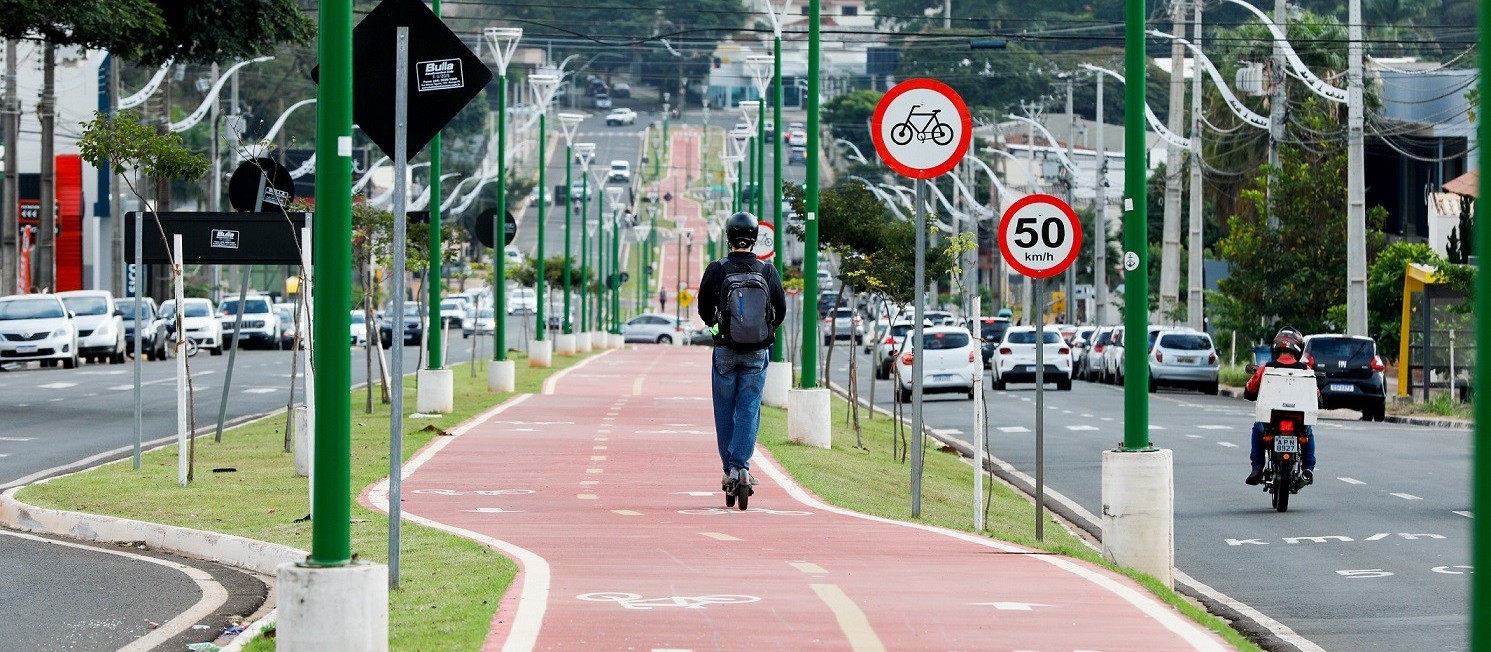 Você sabe o que prevê a legislação sobre o uso de patinetes elétricos?