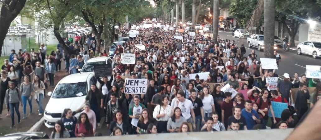 Quarta-feira (15) é marcada por atos contra o Governo Federal