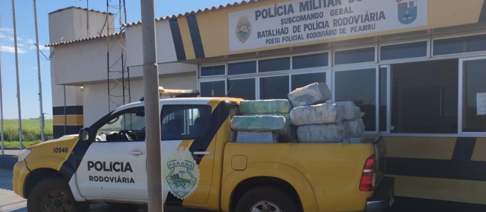 Mais de uma tonelada de maconha é apreendida em carreta; dois são presos