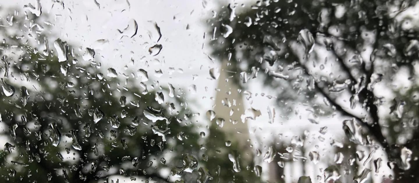 Quarta-feira de tempo nublado e com pancadas de chuva durante todo o dia em Maringá