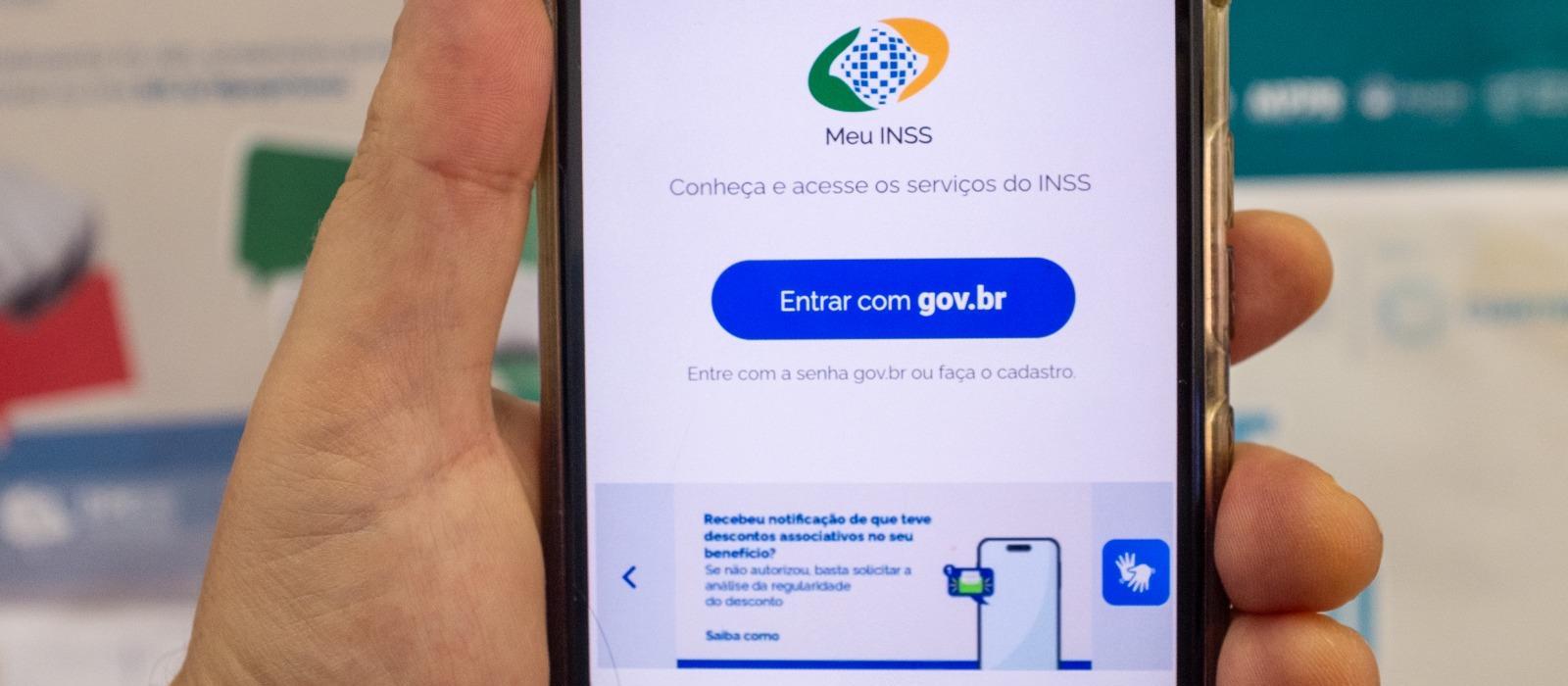 Defensoria orienta aposentados sobre restituição de descontos ilegais