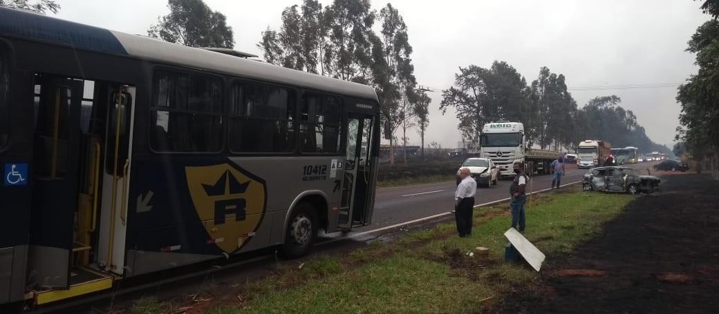 Fumaça na pista provoca acidente com oito veículos na PR-180