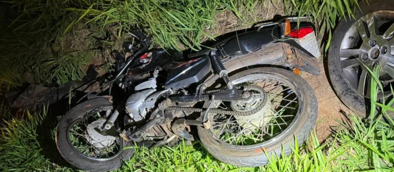 Motociclista de 17 anos, pilotando na contramão, morre em acidente