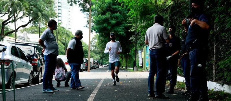 Sobe para quatro o número de pessoas multadas em Maringá sem máscara nesta quinta