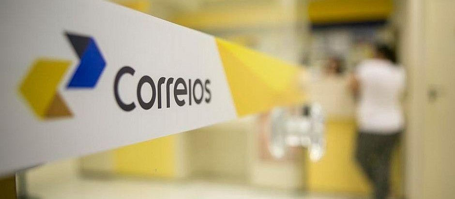 Trabalhadores dos Correios decidem se entram em greve nesta quarta-feira (31)