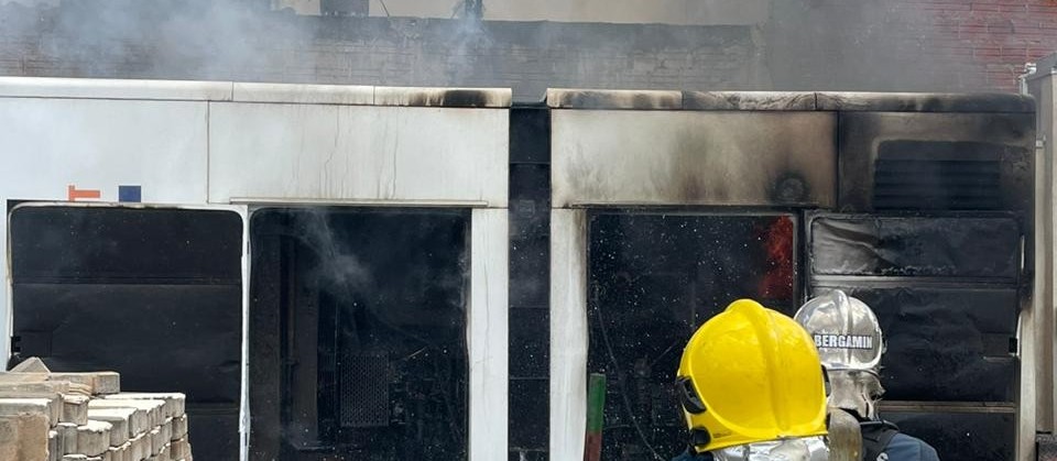 Incêndio em gerador de hospital mobiliza Bombeiros