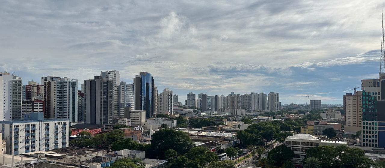 Maringá terá dia parcialmente nublado e possibilidade de pancadas chuva