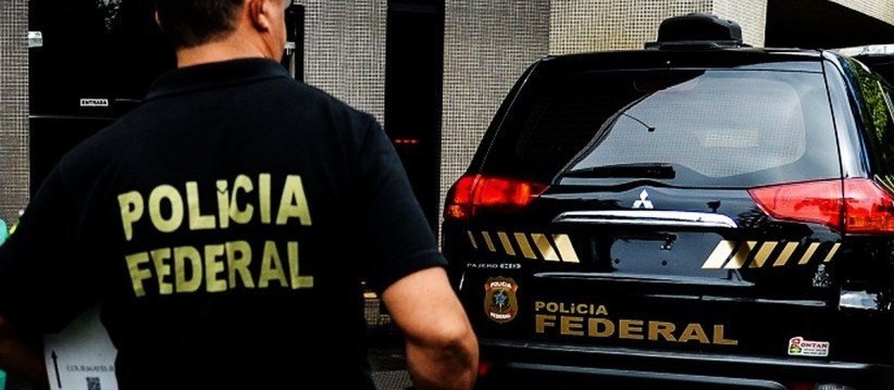 Falso policial federal nega ser dono de arma encontrada na casa dele  