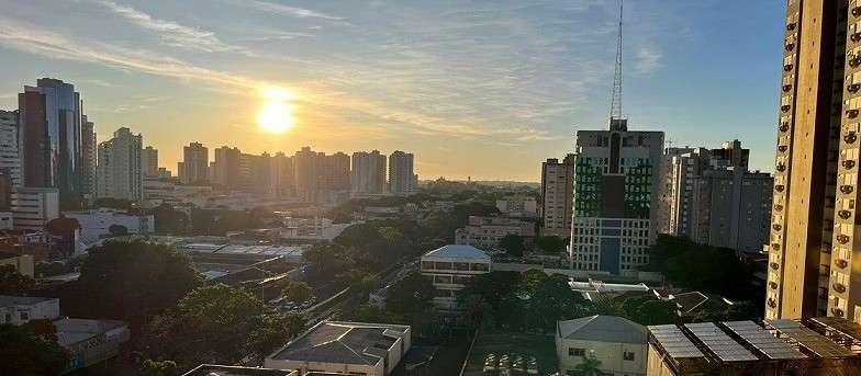 Terça-feira será de temperaturas altas e tempo seco em Maringá