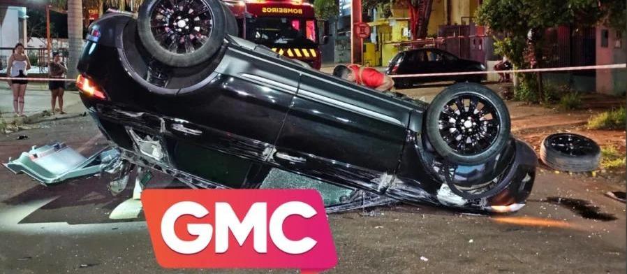 Homem é ejetado de carro e morre após batida em avenida de Sarandi