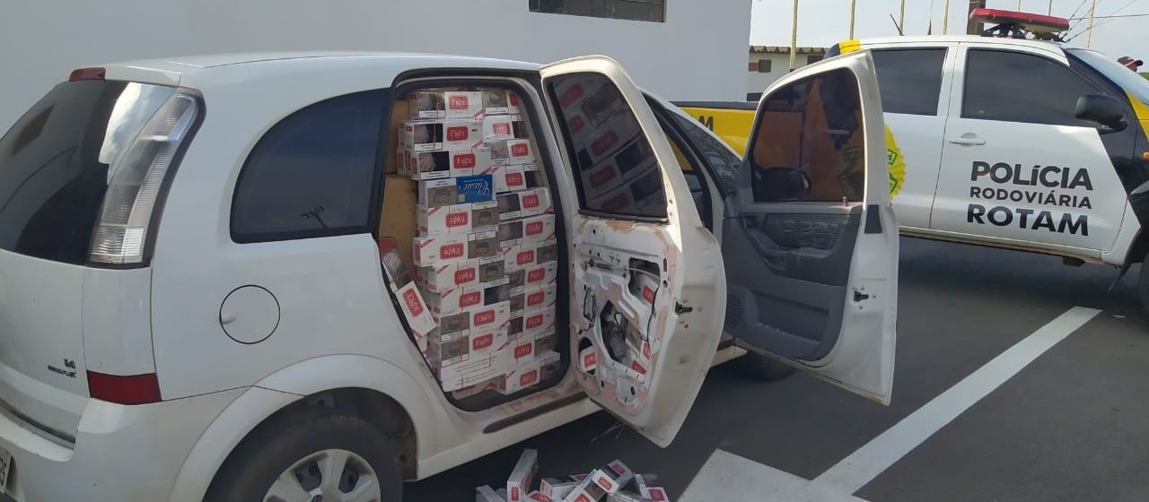 PRE encontra carro cheio de cigarros abandonado na PR-323