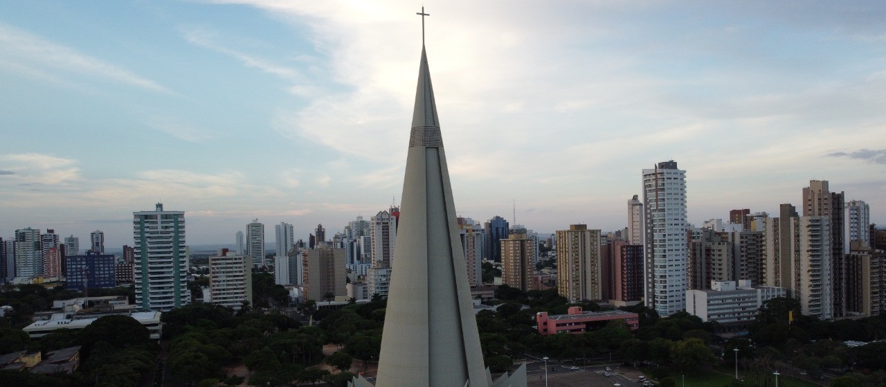 Novo decreto mantém toque de recolher e fechamento do comércio no domingo (4)