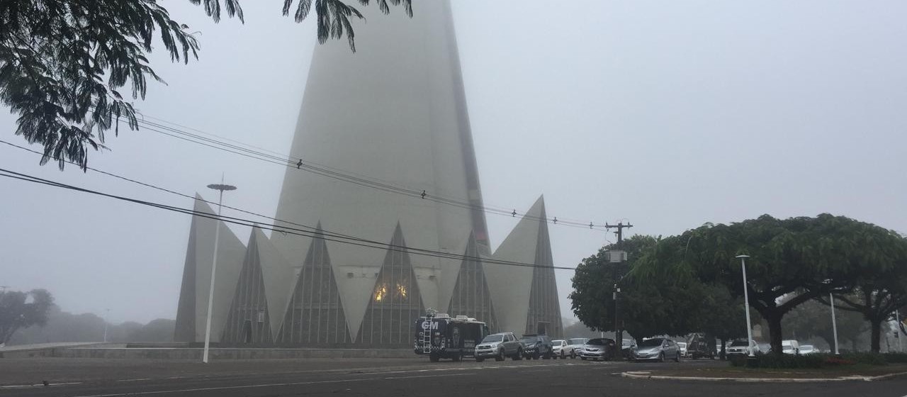 Domingo amanhece ‘preguiçoso’ em Maringá