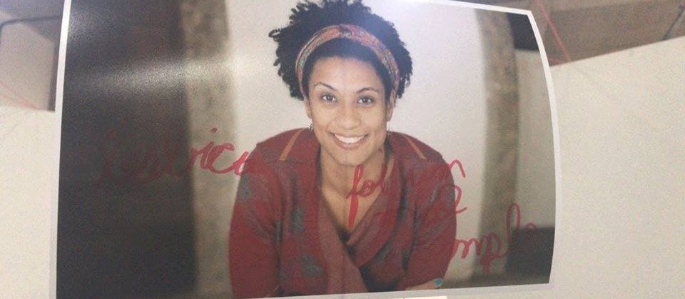 Foto de Marielle Franco é alvo de vandalismo na UEM