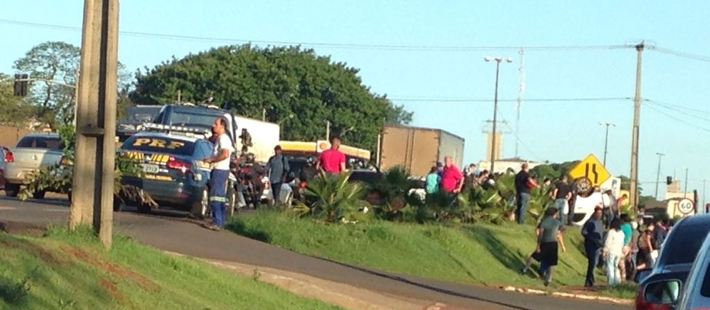 Motociclista morre após colidir contra caminhonete na BR-376, em Sarandi