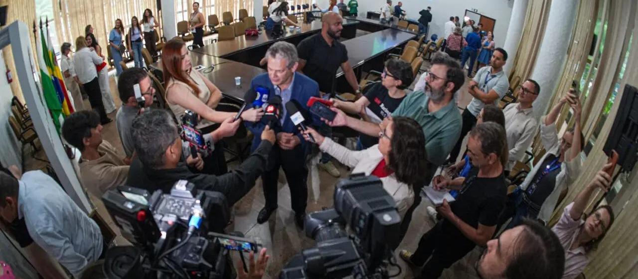 Saiba quais foram as 12 perguntas feitas pela imprensa ao Silvio Barros e o que ele respondeu