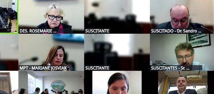 Acordo encerra greve de motoristas do transporte coletivo