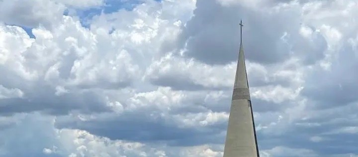 Tempo segue parcialmente nublado nesta quinta e ainda há possibilidade de chuva em Maringá