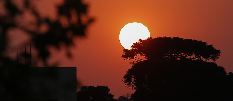 Termômetros em Maringá chegam aos 37,5ºC, por enquanto, a temperatura mais alta do ano