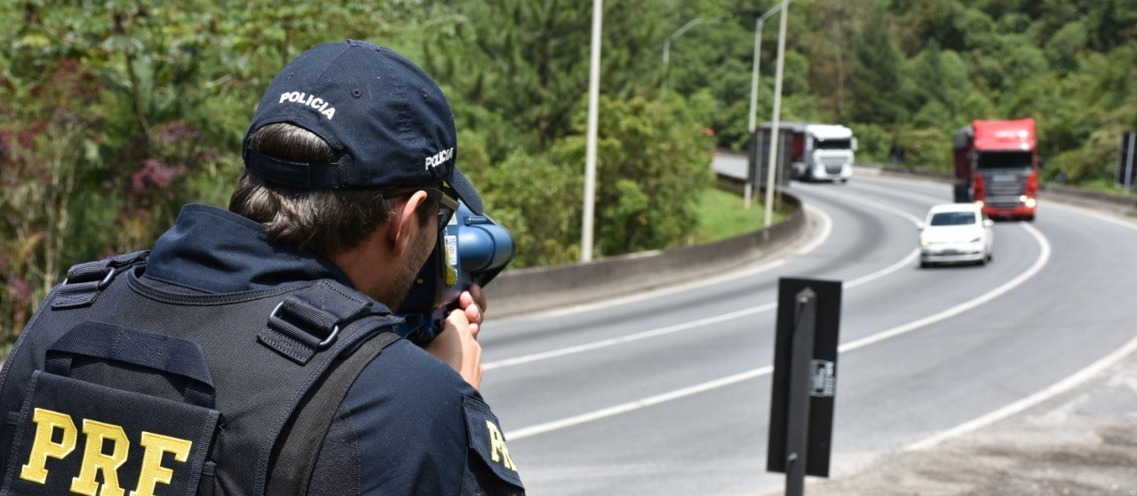 Uma pessoa morreu e 26 ficaram feridas nas estradas da região