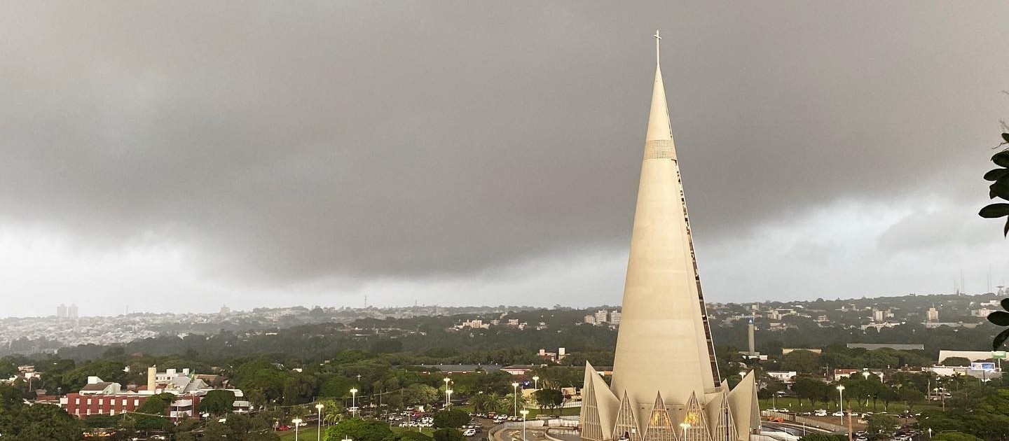 Com frente fria avançando, Maringá pode voltar a ter chuvas nesta quarta-feira (30)