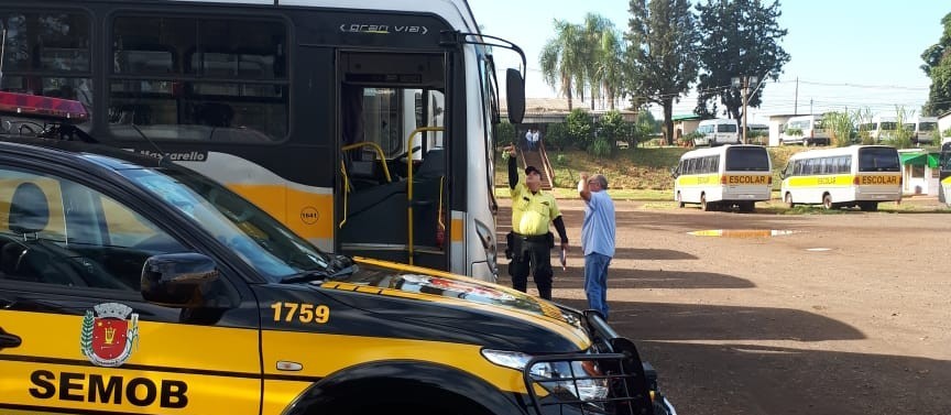 Frota de transporte escolar está passando por vistoria