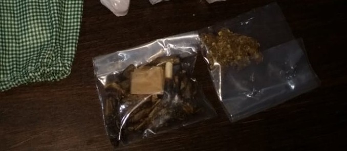 Dupla é presa com droga em Maringá